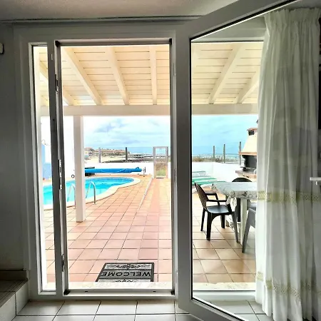 Con Piscina Privada En La Playa En Corralejo