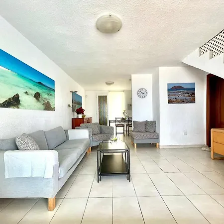 Con Piscina Privada En La Playa En Vila Corralejo
