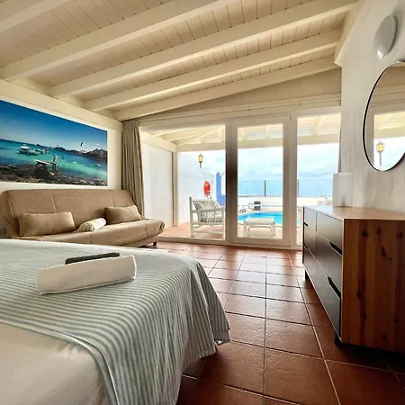 Con Piscina Privada En La Playa En *