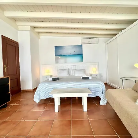Con Piscina Privada En La Playa En Vila *