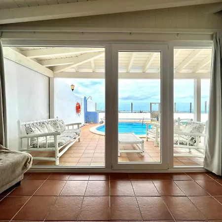 Con Piscina Privada En La Playa En *