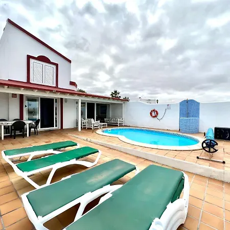 Con Piscina Privada En La Playa En * Corralejo