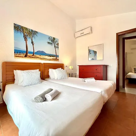 Con Piscina Privada En La Playa En Villa