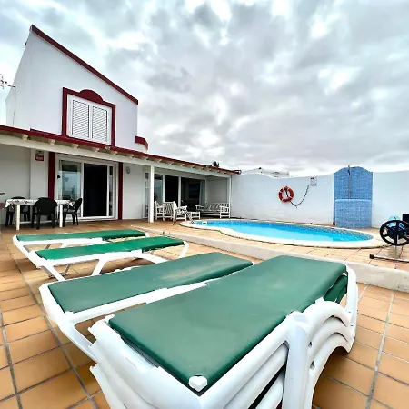 Villa Con Piscina Privada En La Playa En